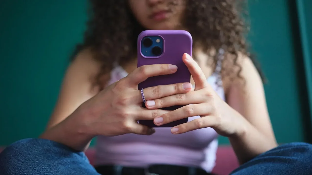 Yapay Zeka Gençler için Güvenli mi? ChatGPT For Teens Güvenlik Testinden Geçemedi