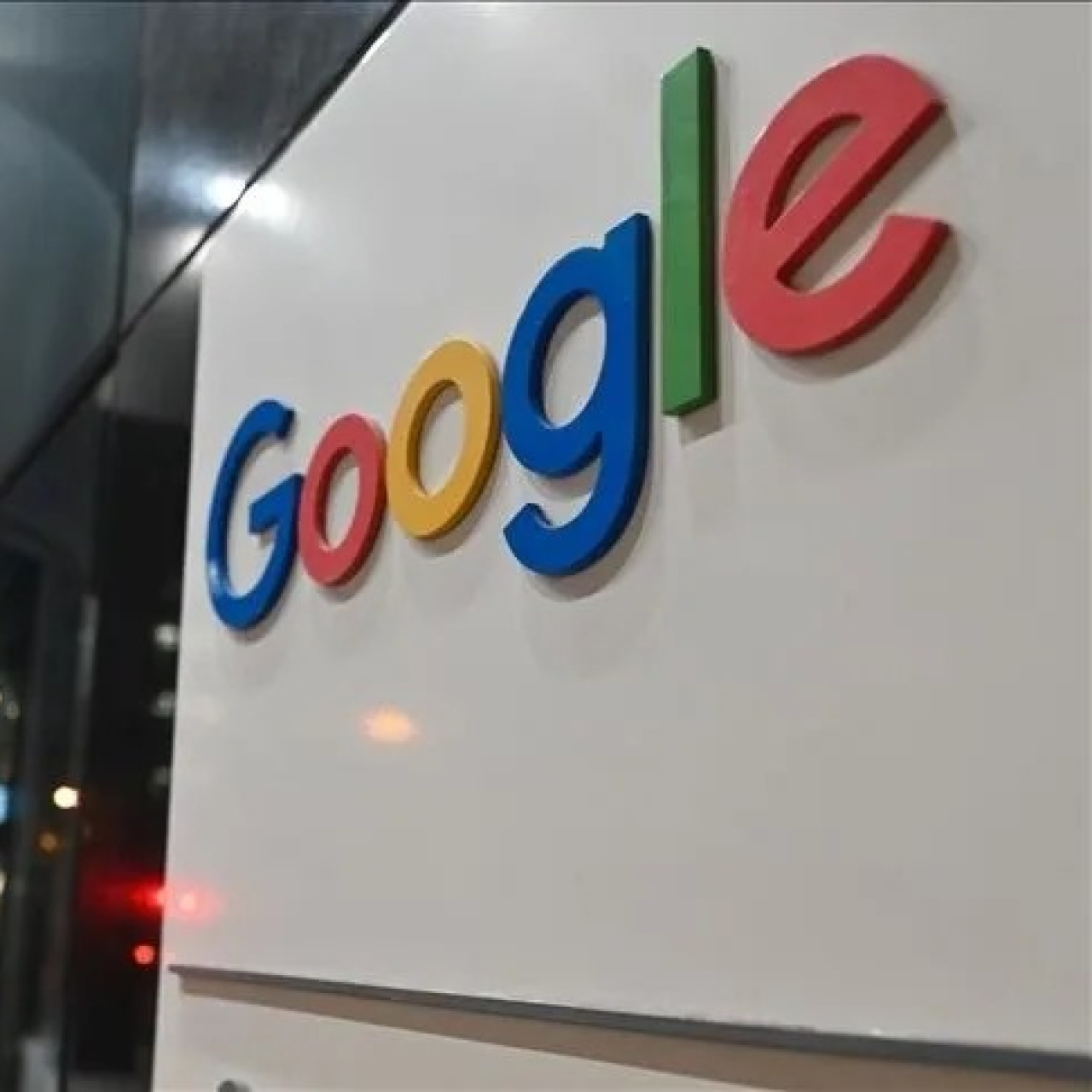Google'da üst düzey görev değişimi
