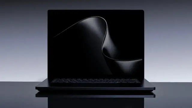 Microsoft Yeni Yapay Zekâ Canavarı 'Surface Laptop Ultra'yı Tanıttı: İşte Özellikleri ve Fiyatı!