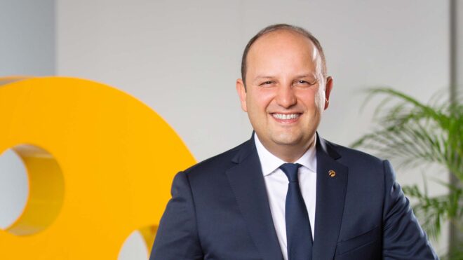 Turkcell: “6G ile bugün haberleşme amacıyla kullanılan radyo sinyallerinin, çevredeki hareketleri ve nesneleri algılamak için de kullanılabilmesi hedefleniyor.”