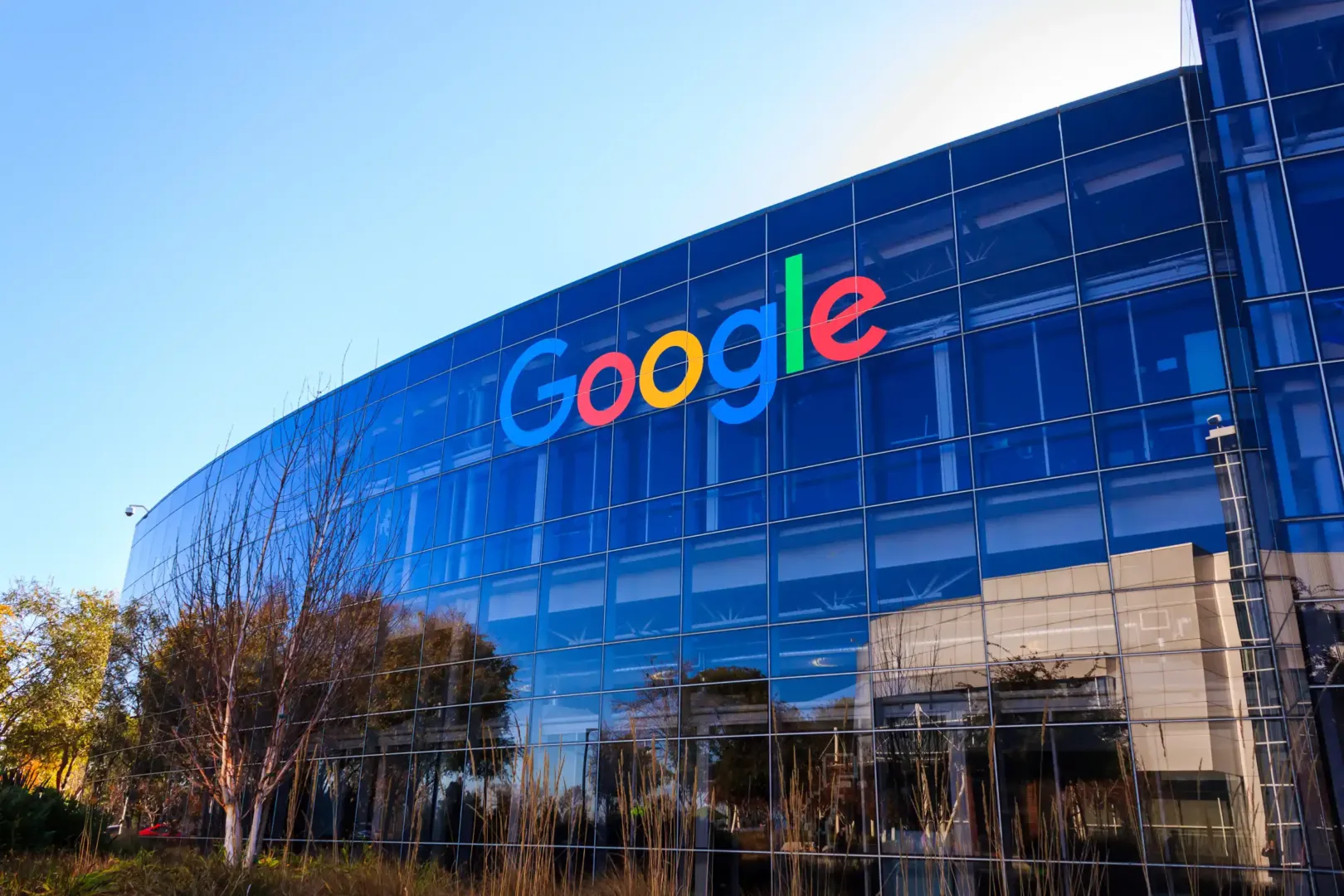 Google ana sayfası değişiyor: Arama butonunun yerine yapay zeka geldi