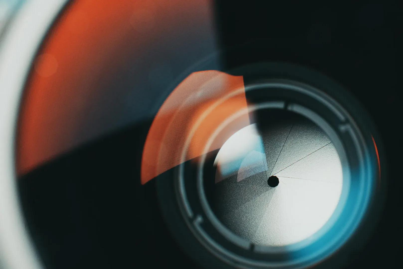 OpenAI, iPhone Portre Modunun Mimarlarının Kamera Şirketini Satın Aldı