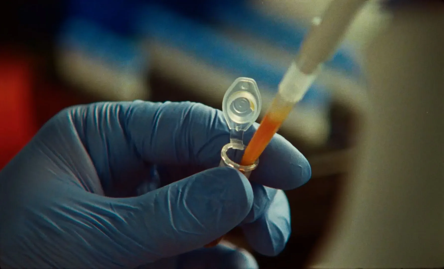 Claude, DNA’da İnsanların Gözden Kaçırdığı Yeni Bir Enzim Sistemi Keşfetti