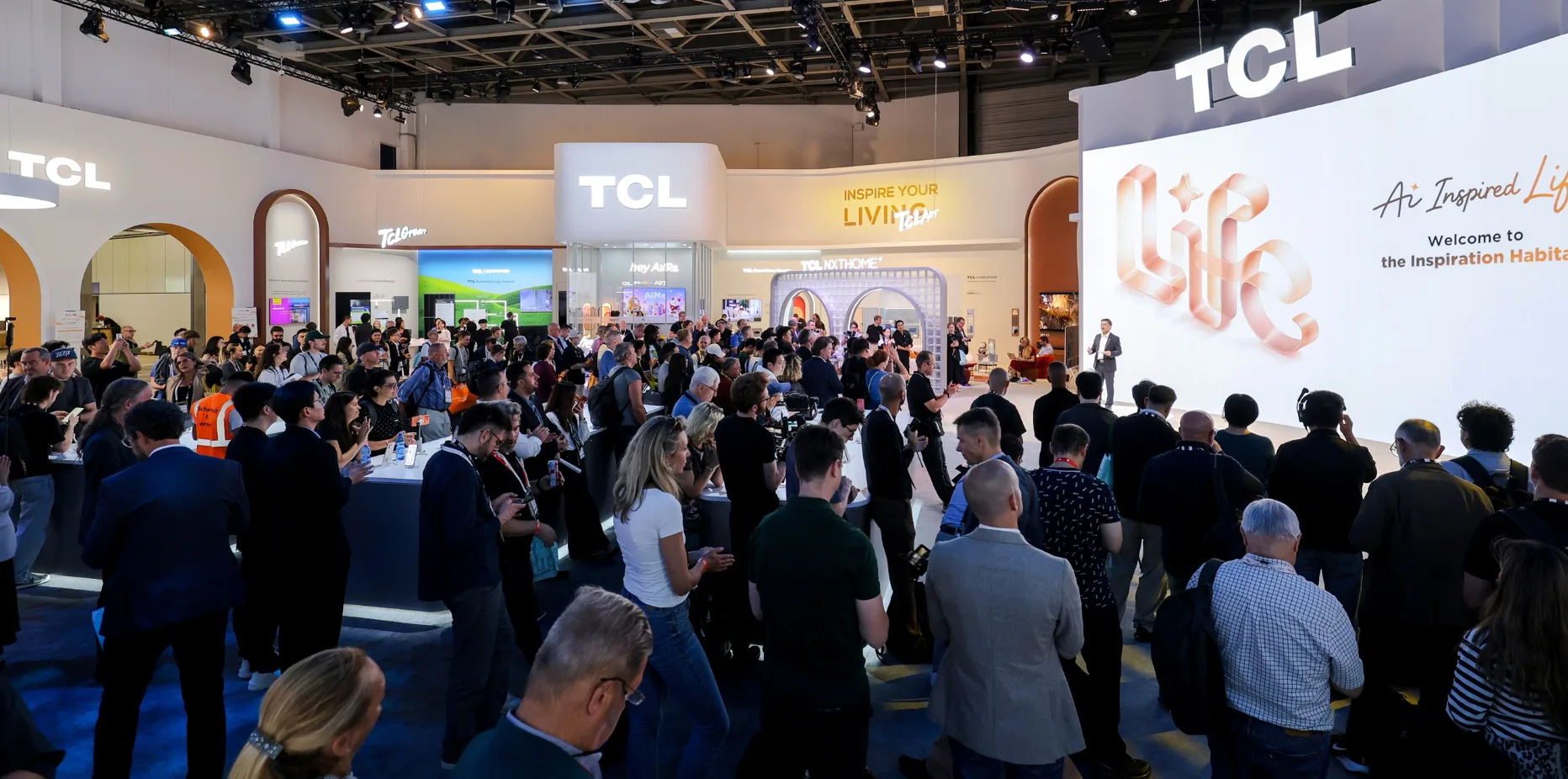 TCL, IFA 2026’da Mini LED TV’lerden yapay zekâ destekli ev çözümlerine yeni ürünlerini sergiledi