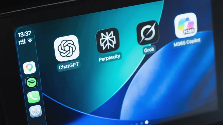 ChatGPT, Claude ve Diğer Yapay Zekâ Uygulamaları CarPlay’e Geldi